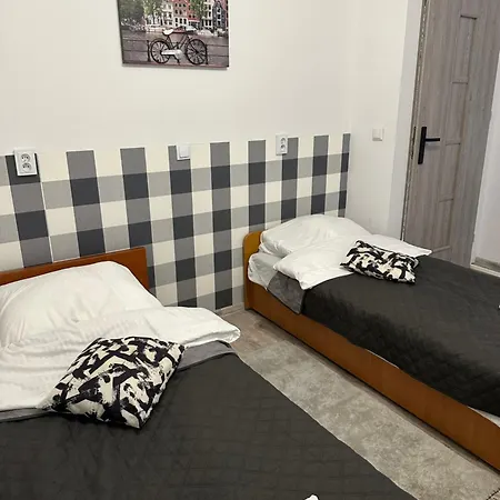 Nr 5 Lub 6 Przy Sali Kominkowej شقة